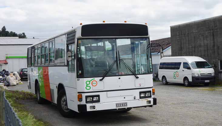 Go Bus Hino Rainbow 47